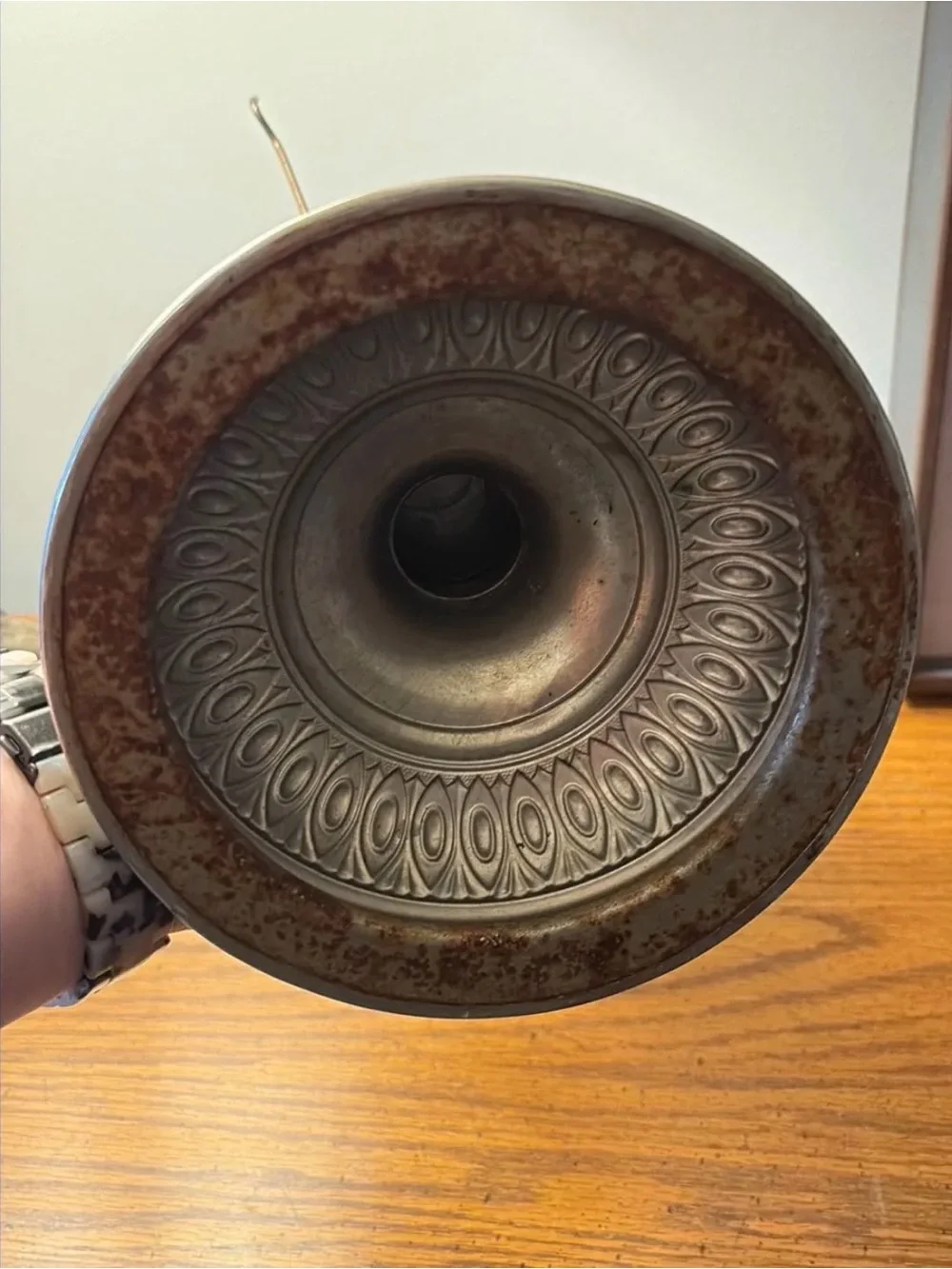 Antique crisp patent